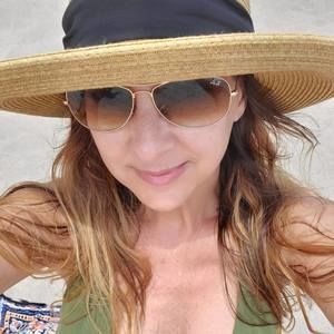 Meet your Posher, Lachelle